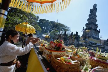 Hari Raya Galungan di Bali