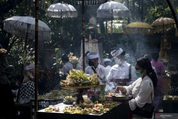 Sembahyang Hari Raya Galungan di Jakarta