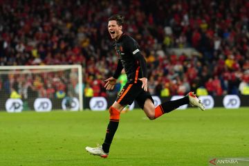 Gol telat Wout Weghortst bawa Belanda taklukkan Wales