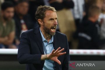 Southgate tegaskan tak akan goyah diterpa badai kritik