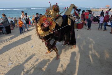 Barong Ngelawang di Sanur