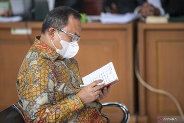 Dodi Reza Alex Noerdin Memberikan Keterangan Sebagai Terdakwa
