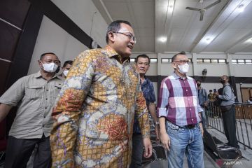 Dodi Reza Alex Noerdin Memberikan Keterangan Sebagai Terdakwa