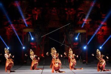 Pagelaran tarian pembukaan PKB di Taman Budaya