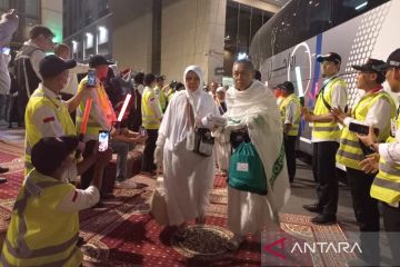 Jamaah calon haji Embarkasi Solo tiba di Mekkah dari Madinah
