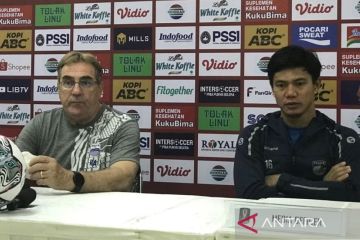 Pelatih Persib sebut hasil imbang dengan Bali akibat minim aliran bola