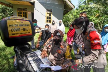 Layanan motor vaksinasi COVID-19 tembus desa pedalaman Aceh