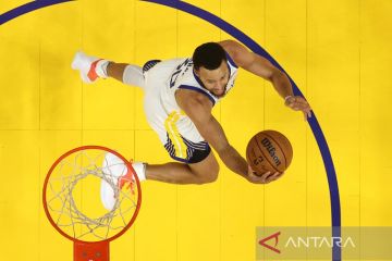 Rekor tripoin Stephen Curry berakhir di Gim 5