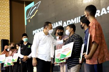 Ijazah SMA sederajat di Surabaya Rp1,7 miliar ditebus pemkot-Baznas