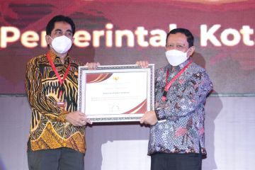 Platform "WargaKu" milik Pemkot Surabaya raih penghargaan Kemenpan-RB