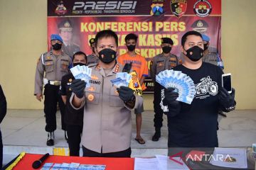 Polresta Sidoarjo menangkap pengedar uang palsu