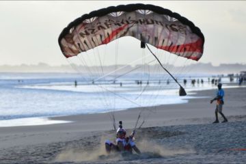 Terjun payung Bali International Bogie 2022