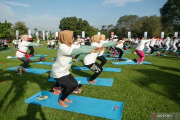 Hari Yoga Internasional di Prambanan