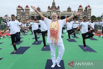 PM Narendra Modi peringati Hari Yoga Internasional