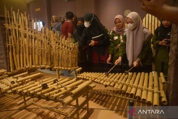 Pameran alat musik tradisional Nusantara