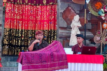 Akademisi ajak masyarakat Bali pahami fungsi kain tradisional