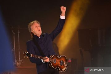 Paul McCartney meriahkan Glastonbury Festival