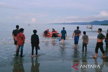 Basarnas Kendari cari bocah hilang terseret gelombang Pantai Batu Gong