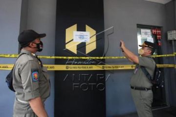 Penyegelan Griya Pijat Kasus Bungus Night Di Jakarta