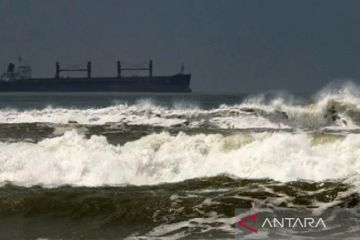BMKG: Waspadai gelombang sangat tinggi berpotensi landa perairan NTT