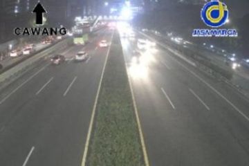 Arus lalu lintas tol Jakarta-Cikampek dialihkan terkait proyek jalan