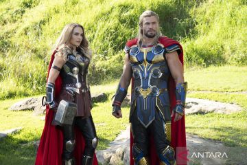 Chris Hemsworth hingga Christian Bale soal "Thor: Love and Thunder"