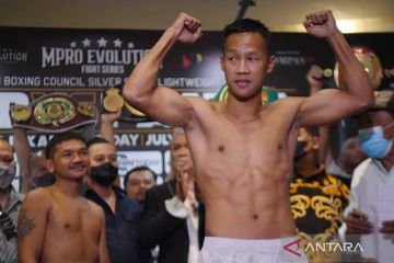 Daud Yordan dan Panya Uthok timbang badan jelang laga WBC