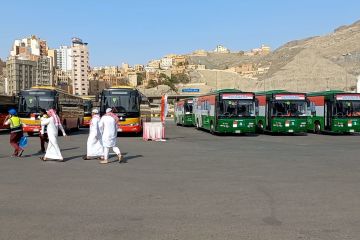 Bus shalawat fasilitasi antar jemput JCH dari hotel ke Masjidil Haram