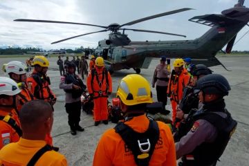 Helikopter jatuh, Tim SAR masih cari korban anak berusia 3 tahun