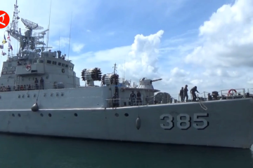 KRI Teuku Umar-385 perketat pengamanan laut