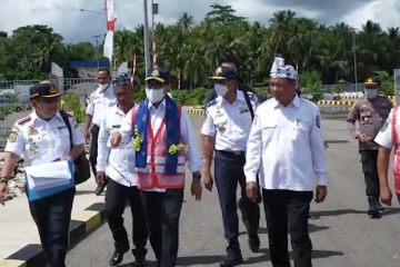 Menhub tinjau kesiapan tiga pelabuhan penyeberangan baru di Wakatobi