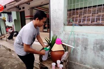 Gentong Haji, tradisi unik sedekah air di Cirebon