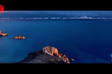 Pemandangan menakjubkan Danau Namtso di Tibet