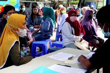 PPDB dimulai, orang tua siswa serbu layanan perbaikan administrasi