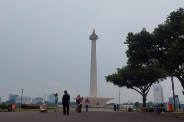 Monas kembali buka secara terbatas