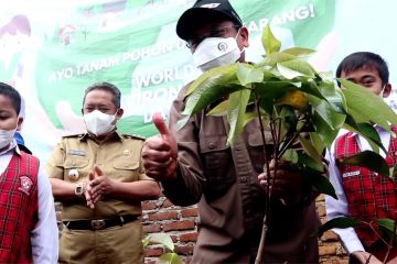 Tanam 860 pohon, Pemkot Bandung tata bantaran Sungai Cikapundung