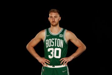 Celtics perpanjang kontrak Sam Hauser