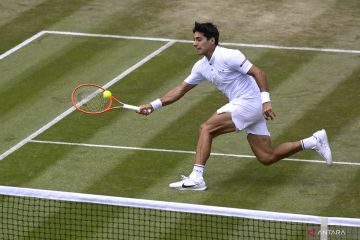 Tenis Wimbledon: Cristian Garin melaju ke babak delapan besar