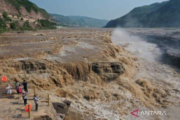 Keindahan Air Terjun Hukou