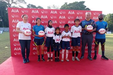 AIA Financial beri pelatihan bagi 100 pemain sepak bola anak di Bali