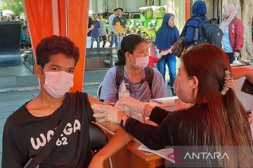 Jakarta kemarin, vaksin "booster" hingga gerai vaksinasi di JIS