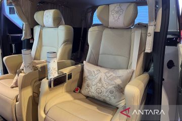 Auto2000 X Iwan Tirta hadirkan sentuhan batik di Innova & New Alphard