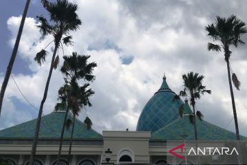 Takmir Masjid Al Akbar Surabaya minta jamaah Idul Adha gunakan masker