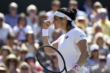 Jabeur kalahkan Maria untuk jadi orang Arab pertama di final Wimbledon