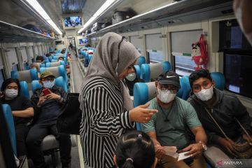 Peningkatan penumpang kereta api saat libur sekolah