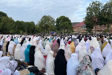 Jamaah Muhammadiyah shalat Id di Lapangan Temenggung Abdul Jamal Batam