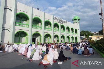 Sebagian besar Muslimin Bukittinggi laksanakan Shalat Id Sabtu ini