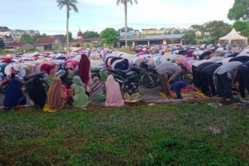 Ribuan warga Muhamadiyah Tebing Tinggi shalat id di lapangan TC