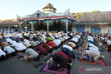 Pelaksanaan shalat Idul Adha di berbagai lokasi di tanah air