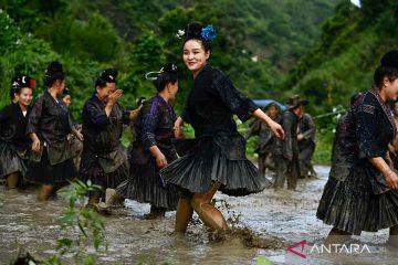 Tarian rakyat Shuigu di Provinsi Guizhou